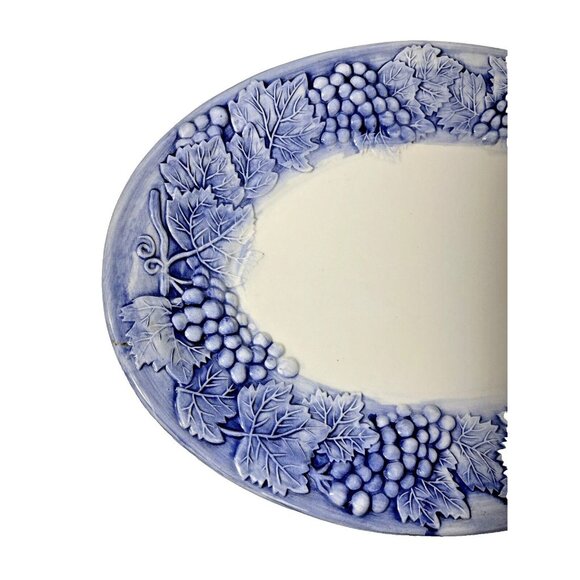 A. Santos Made in Portugal, Large Platter with Raised Blue & White Grape & Leaf - Picture 7 of 14